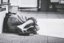 感谢贫穷，奠基奋斗拚搏源泉汩汩长流